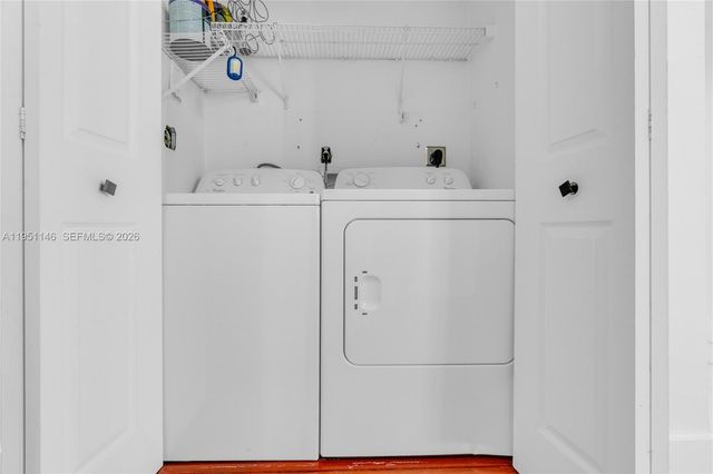 1155 Brickell Bay Dr PH102, Miami, FL 33131