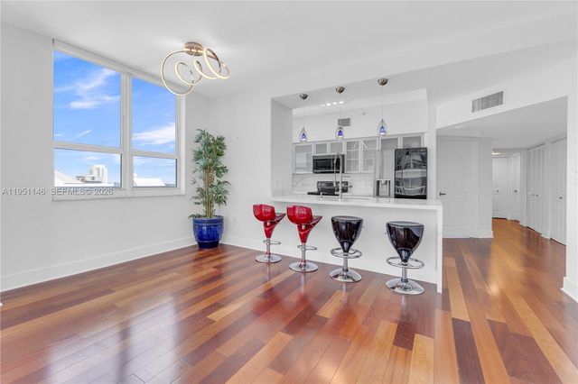 1155 Brickell Bay Dr PH102, Miami, FL 33131