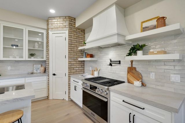 104 Southlite Cir, Sacramento, CA 95831