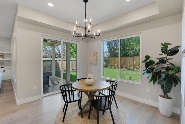 104 Southlite Cir, Sacramento, CA 95831