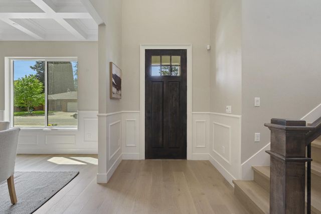 104 Southlite Cir, Sacramento, CA 95831