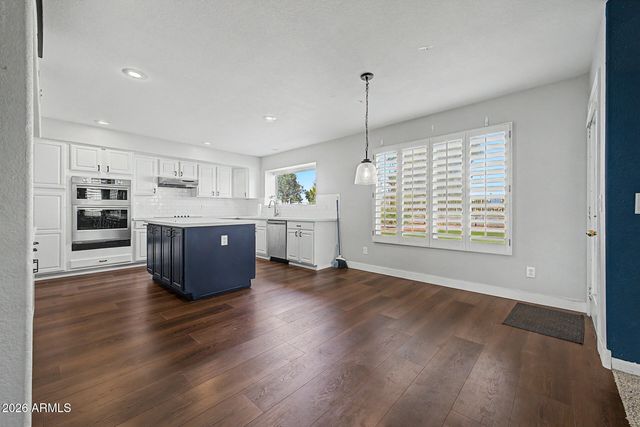 7815 W KERRY Lane, Glendale, AZ 85308