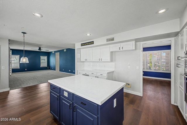 7815 W KERRY Lane, Glendale, AZ 85308