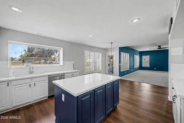 7815 W KERRY Lane, Glendale, AZ 85308