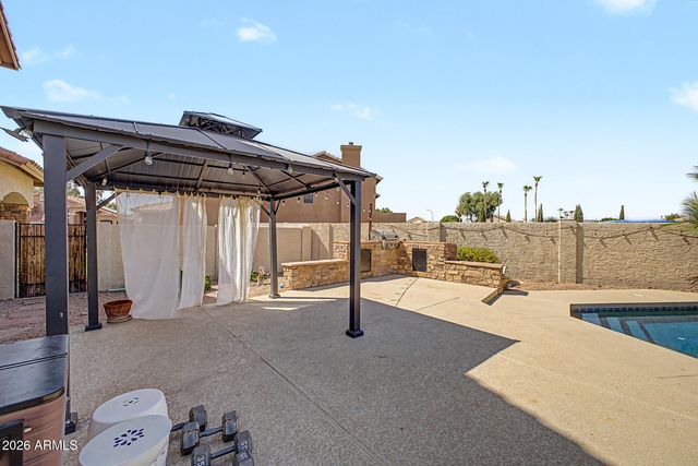 7815 W KERRY Lane, Glendale, AZ 85308