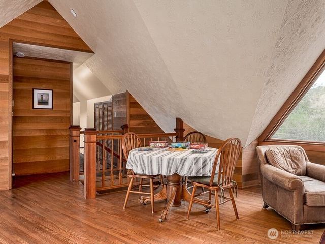 633 State Route 101, Chinook, WA 98614