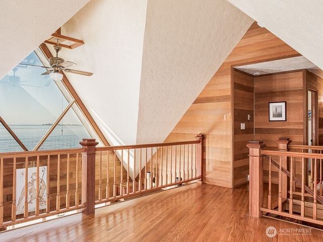 633 State Route 101, Chinook, WA 98614