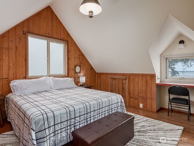 633 State Route 101, Chinook, WA 98614