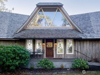 633 State Route 101, Chinook, WA 98614