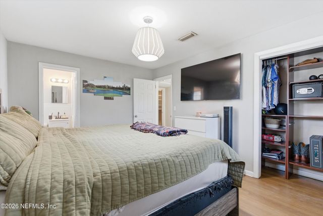 2438 BUTTONWOOD Drive, Jacksonville, FL 32216