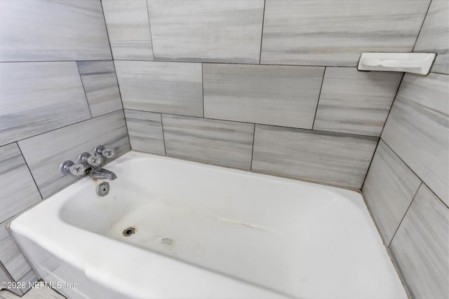 2438 BUTTONWOOD Drive, Jacksonville, FL 32216