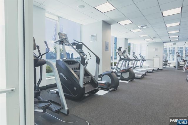 2 2nd Street 1207, Jersey City, NJ 07302