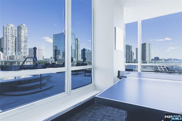 2 2nd Street 1207, Jersey City, NJ 07302