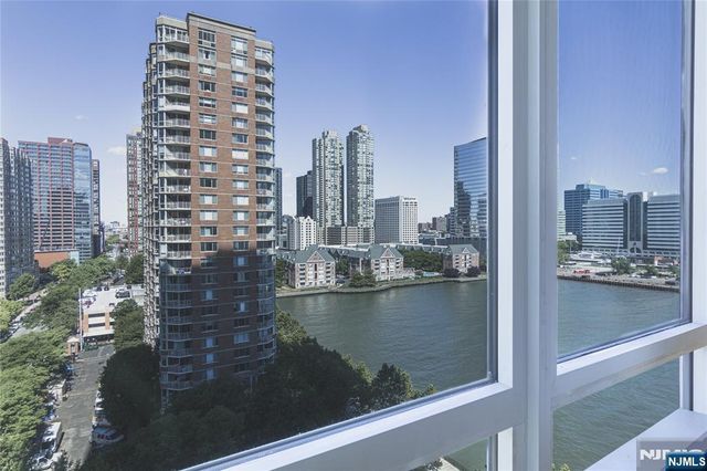 2 2nd Street 1207, Jersey City, NJ 07302