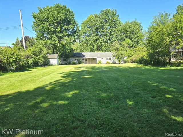 5860 John R Road, Troy, MI 48085