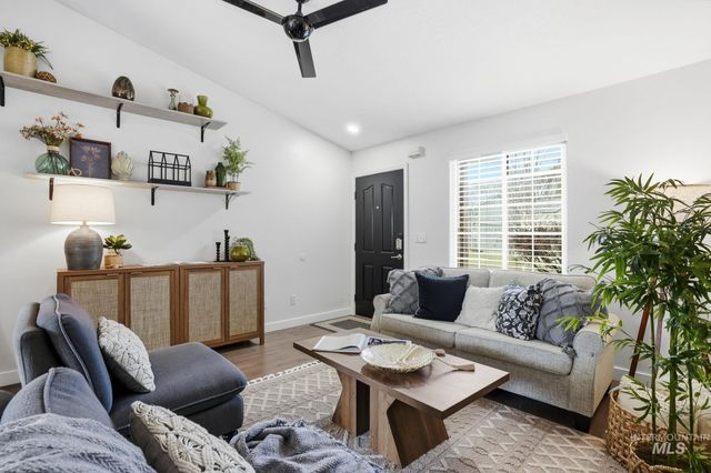 3525 S Annette Ave, Boise, ID 83705