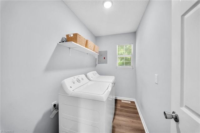 500 W Holly Hill Road, Thomasville, NC 27360