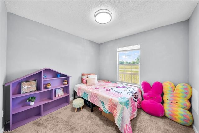 500 W Holly Hill Road, Thomasville, NC 27360