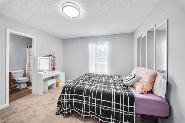 500 W Holly Hill Road, Thomasville, NC 27360
