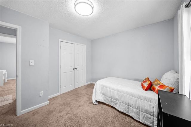 500 W Holly Hill Road, Thomasville, NC 27360