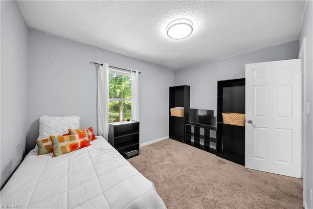 500 W Holly Hill Road, Thomasville, NC 27360