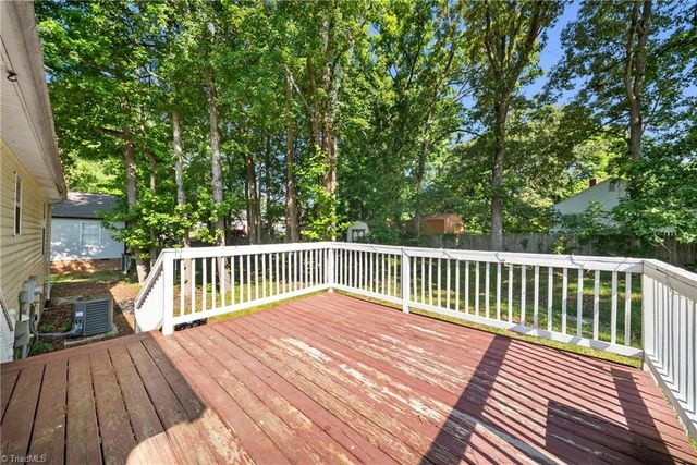 500 W Holly Hill Road, Thomasville, NC 27360