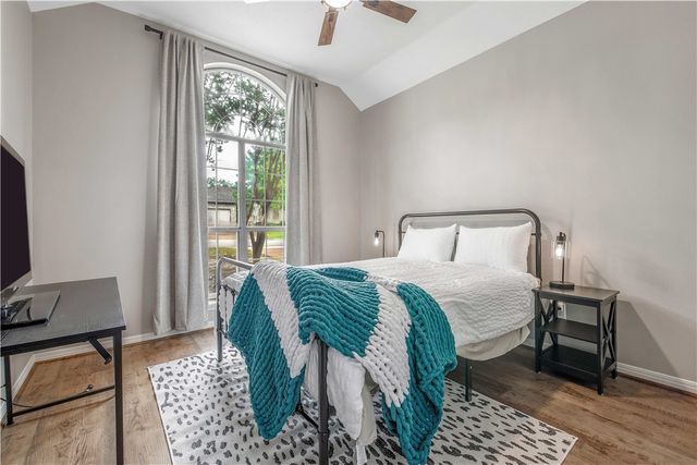 705 Summerglen Drive, College Station, TX 77840