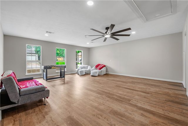 705 Summerglen Drive, College Station, TX 77840