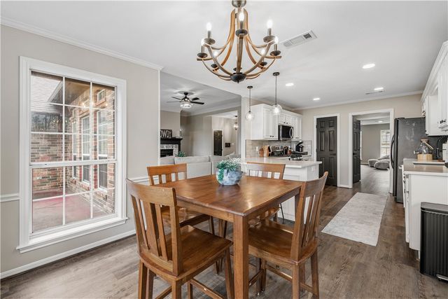 705 Summerglen Drive, College Station, TX 77840
