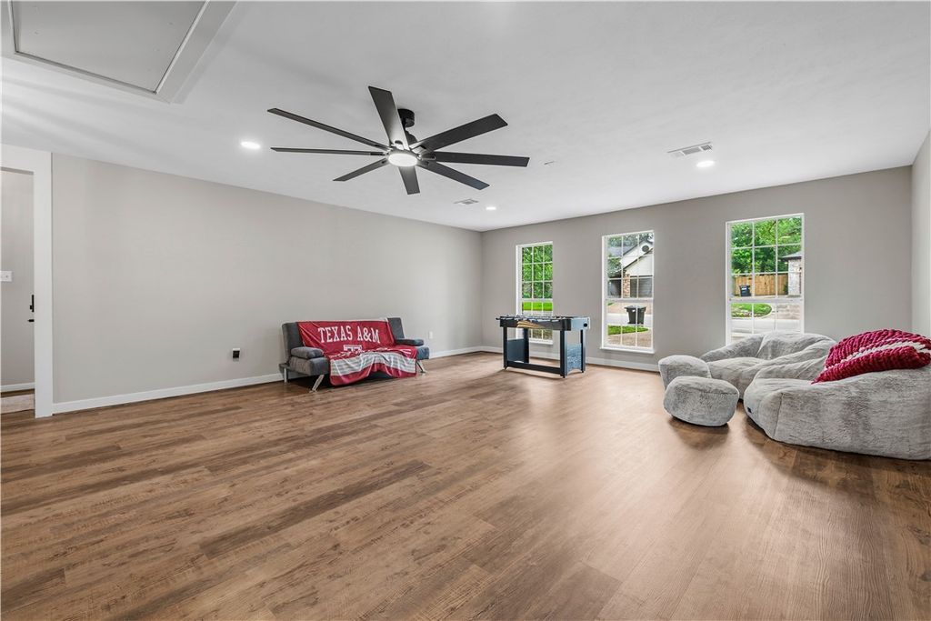 705 Summerglen Drive, College Station, TX 77840 — photo 4