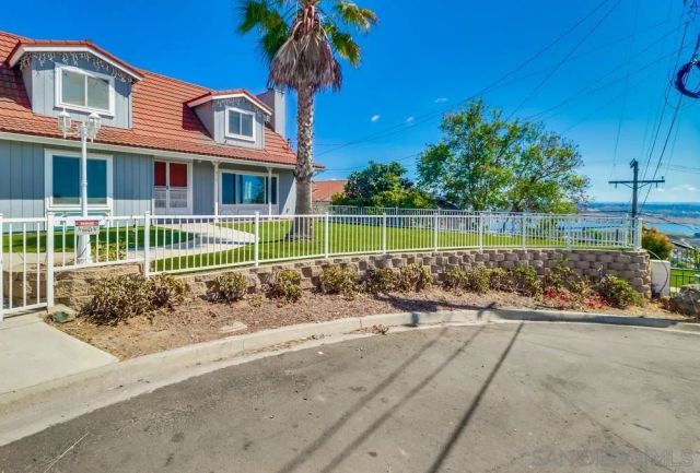1011 La Mesa Ave, Spring Valley, CA 91977