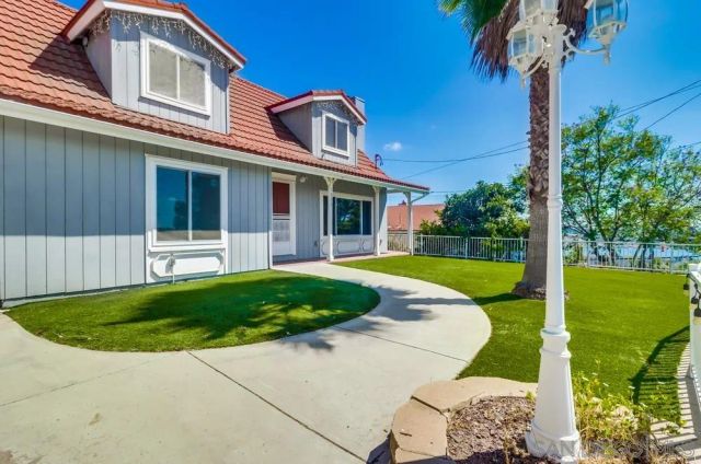 1011 La Mesa Ave, Spring Valley, CA 91977
