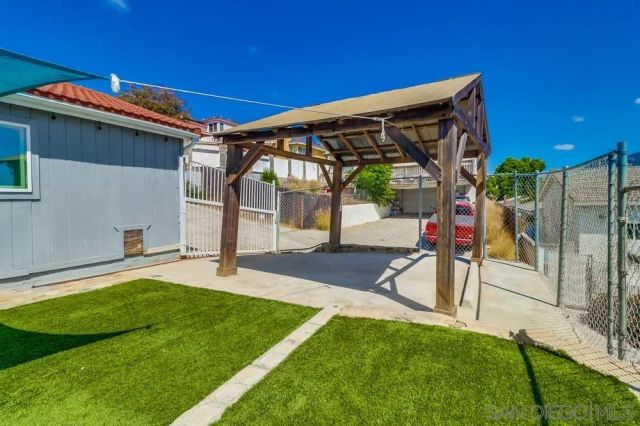 1011 La Mesa Ave, Spring Valley, CA 91977
