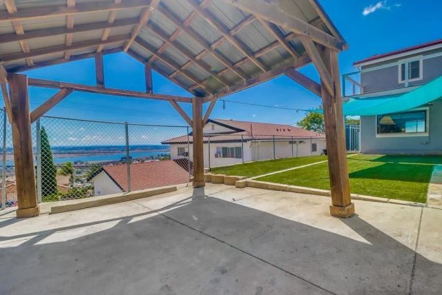 1011 La Mesa Ave, Spring Valley, CA 91977