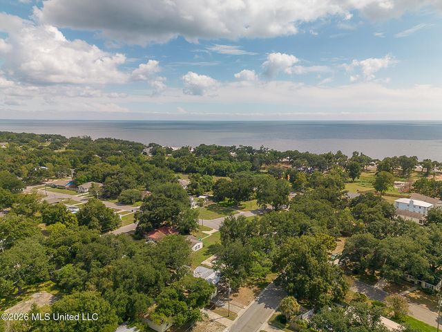 492 Central Avenue, Gulfport, MS 39507