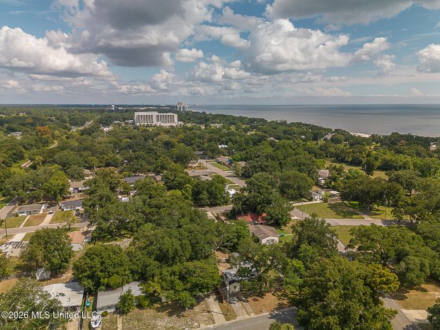 492 Central Avenue, Gulfport, MS 39507