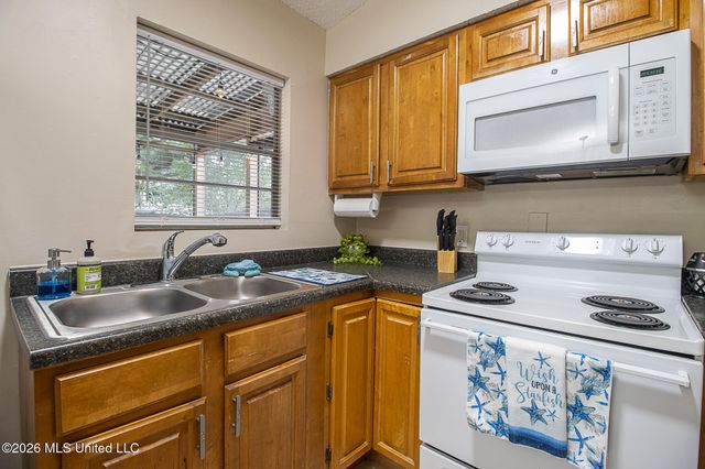 492 Central Avenue, Gulfport, MS 39507