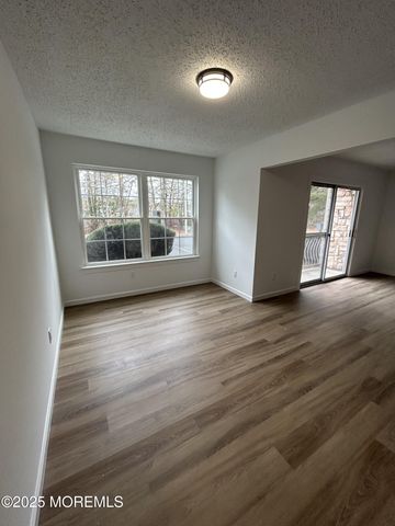 41 Diane Drive, Tinton Falls, NJ 07753