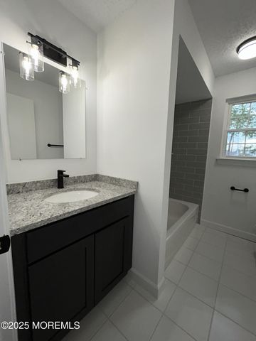41 Diane Drive, Tinton Falls, NJ 07753