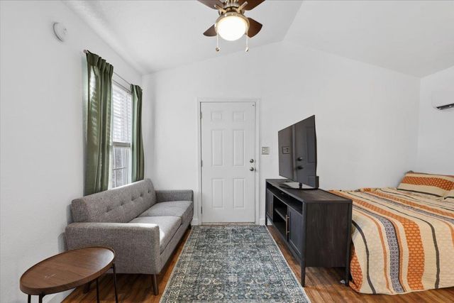 831 Neighborhood Road, Wellford, SC 29385