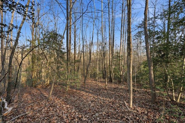 831 Neighborhood Road, Wellford, SC 29385