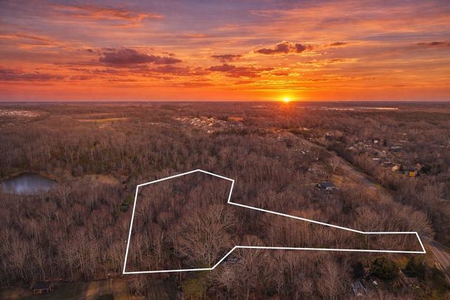 831 Neighborhood Road, Wellford, SC 29385