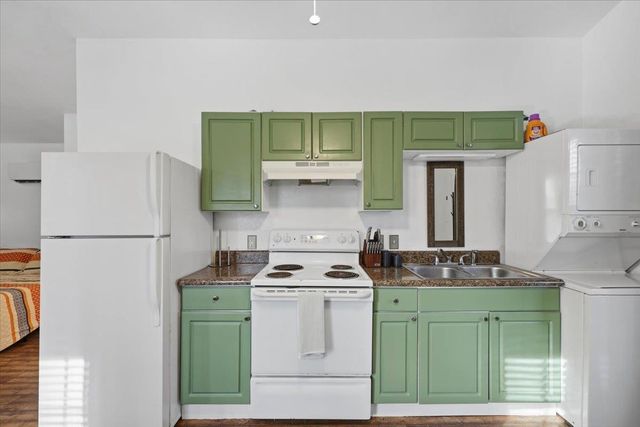 831 Neighborhood Road, Wellford, SC 29385