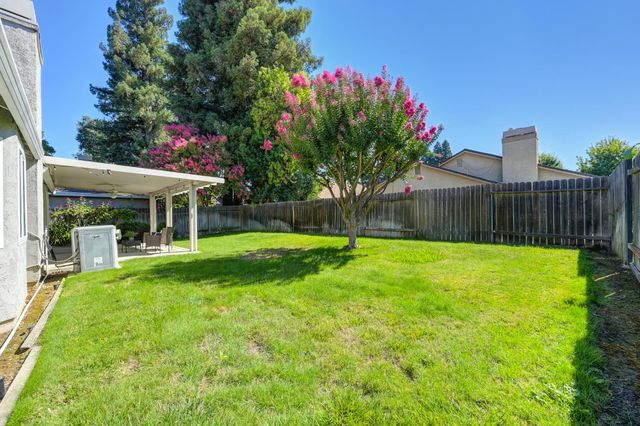 10 Rollingbrook Cir, Sacramento, CA 95833