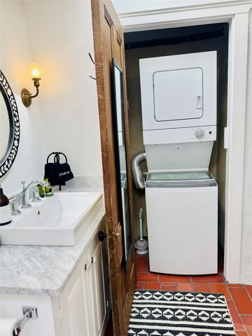 631 W San Francisco A, Santa Fe, NM 87501