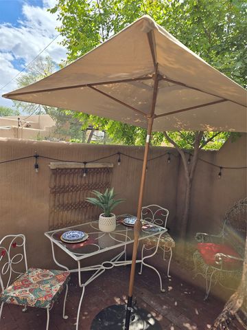 631 W San Francisco A, Santa Fe, NM 87501