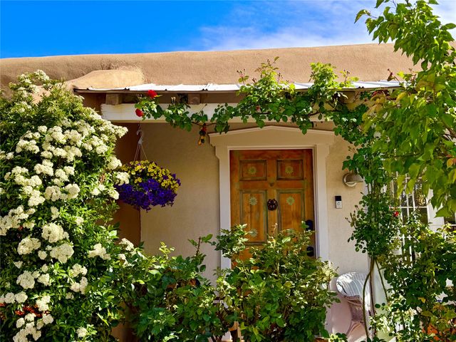 631 W San Francisco A, Santa Fe, NM 87501