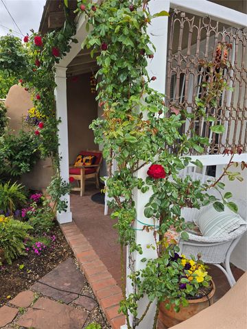 631 W San Francisco A, Santa Fe, NM 87501