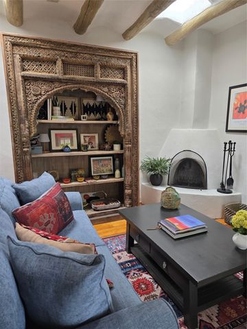 631 W San Francisco A, Santa Fe, NM 87501