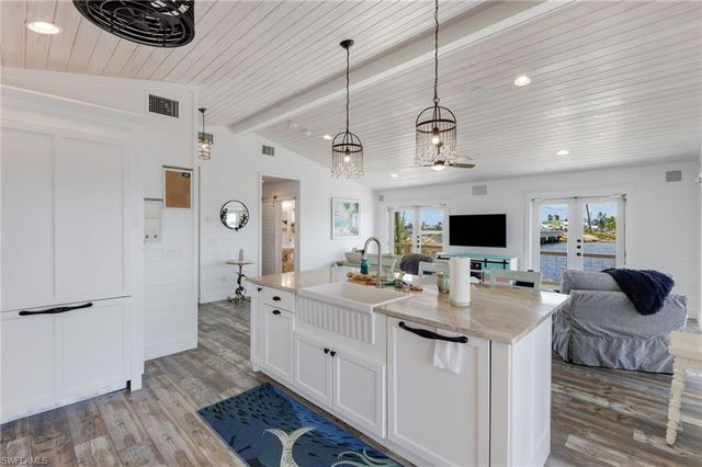 4819 Pine Island RD NW, Matlacha, FL 33993
